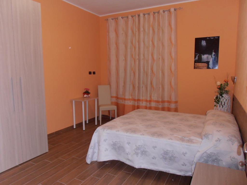 La Casa Dei Nonni Hotell Torre Orsina Exteriör bild
